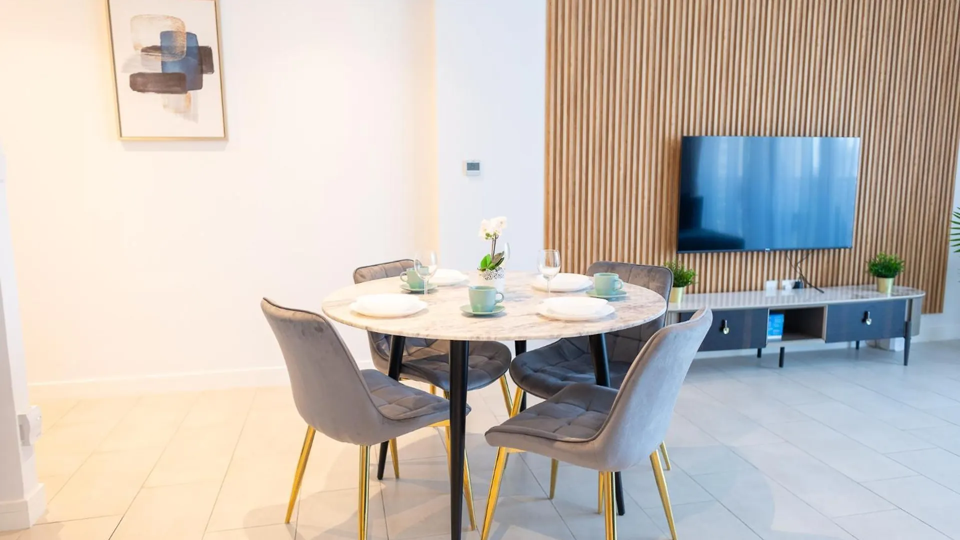 La Vie Beach Front Jbr Apartment By Happy Season Dubai United Arab Emirates