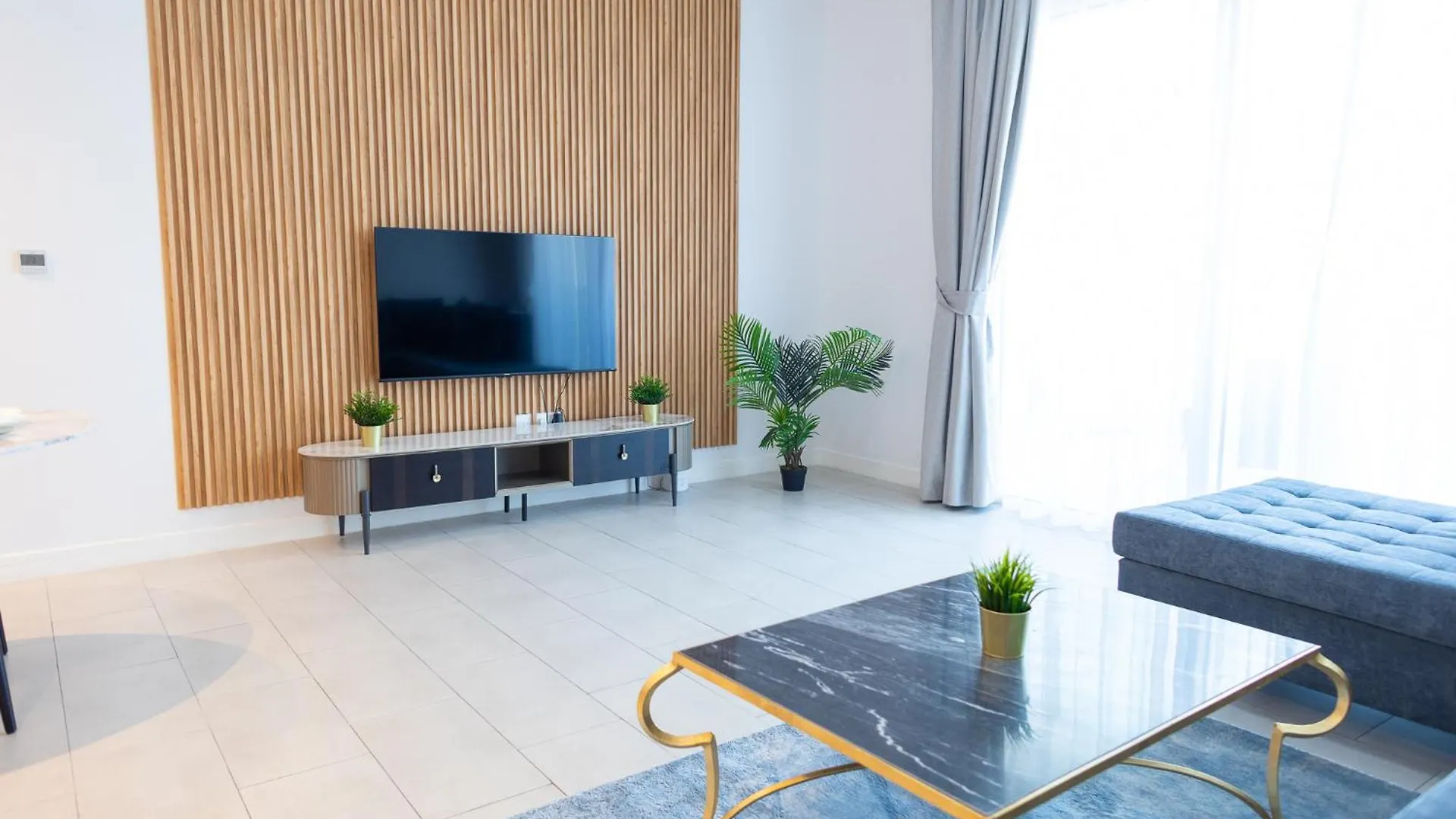 La Vie Beach Front Jbr Apartment By Happy Season Dubai