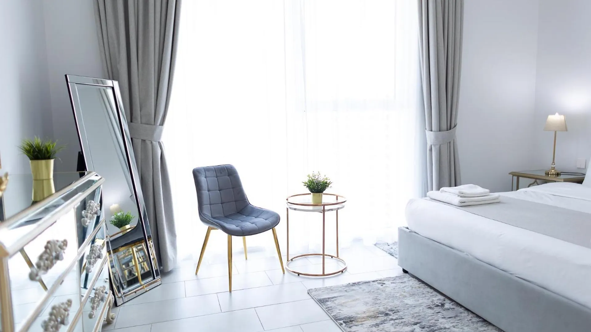 La Vie Beach Front Jbr Apartment By Happy Season Dubai
