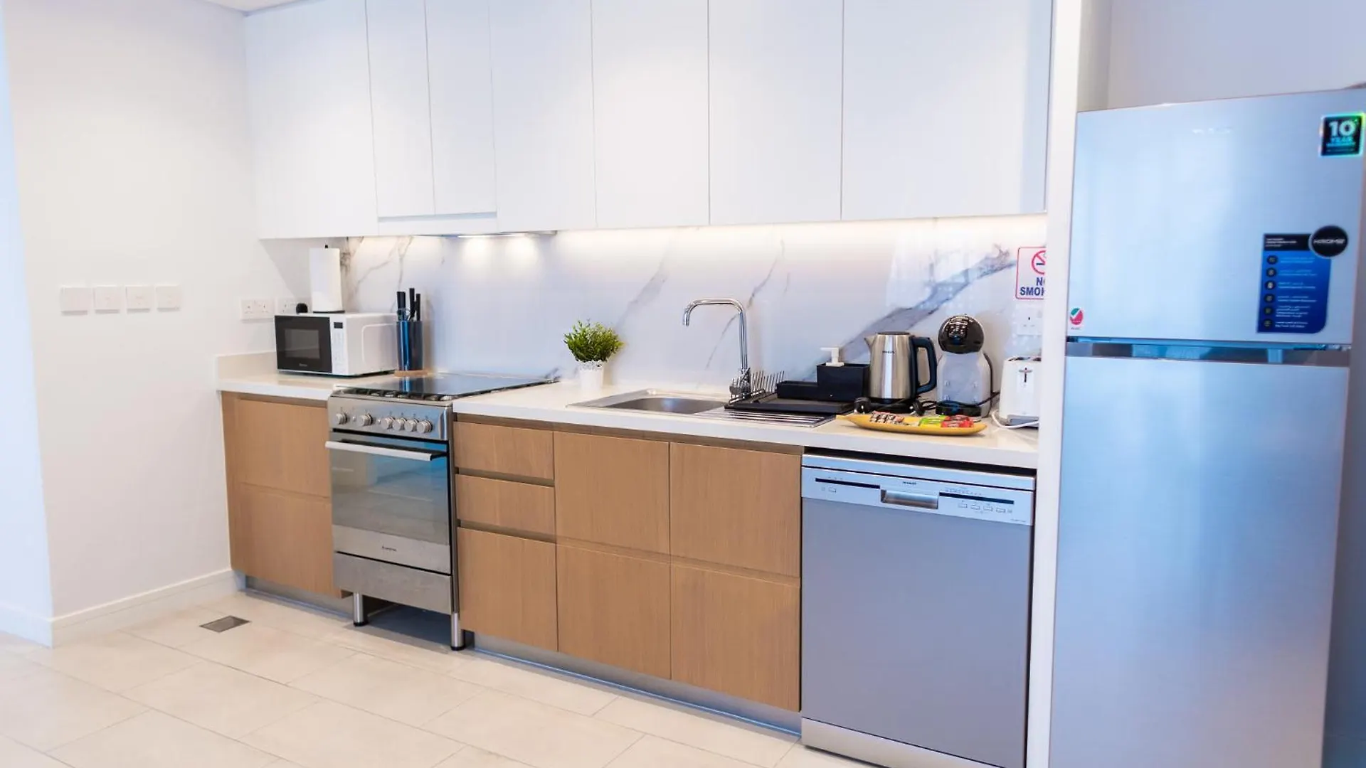 La Vie Beach Front Jbr Apartment By Happy Season Dubai