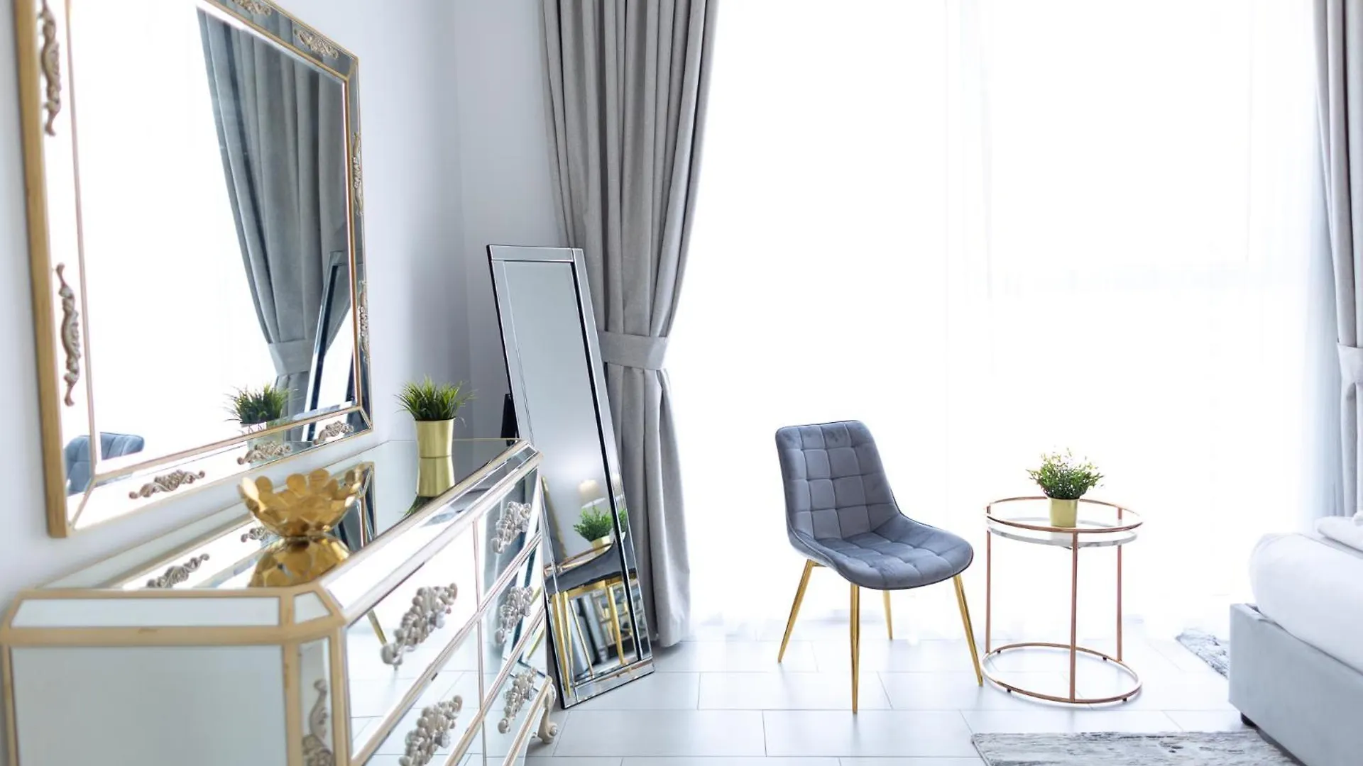 La Vie Beach Front Jbr Apartment By Happy Season Dubai 0*,  United Arab Emirates