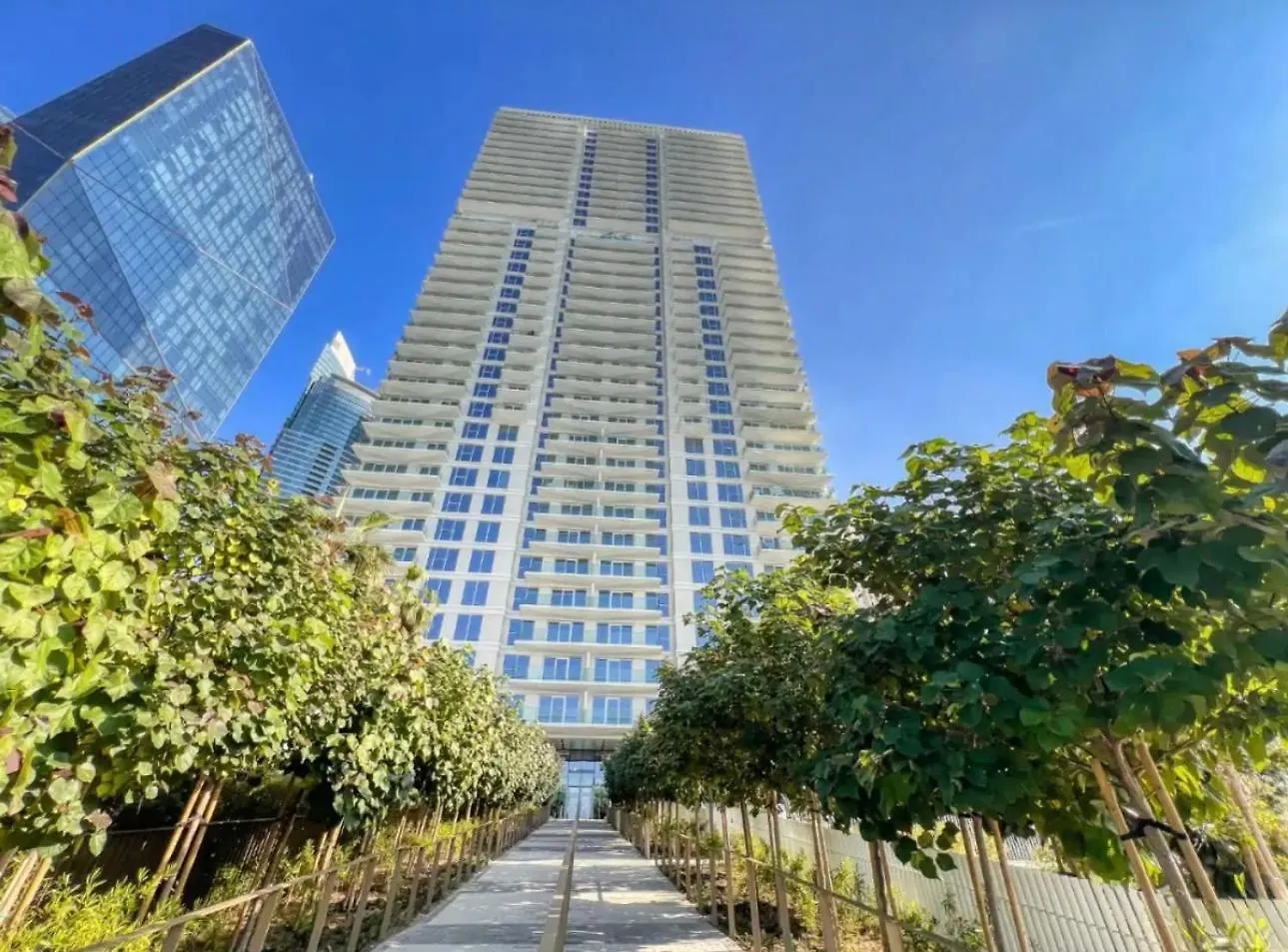 La Vie Beach Front Jbr Apartment By Happy Season Dubai