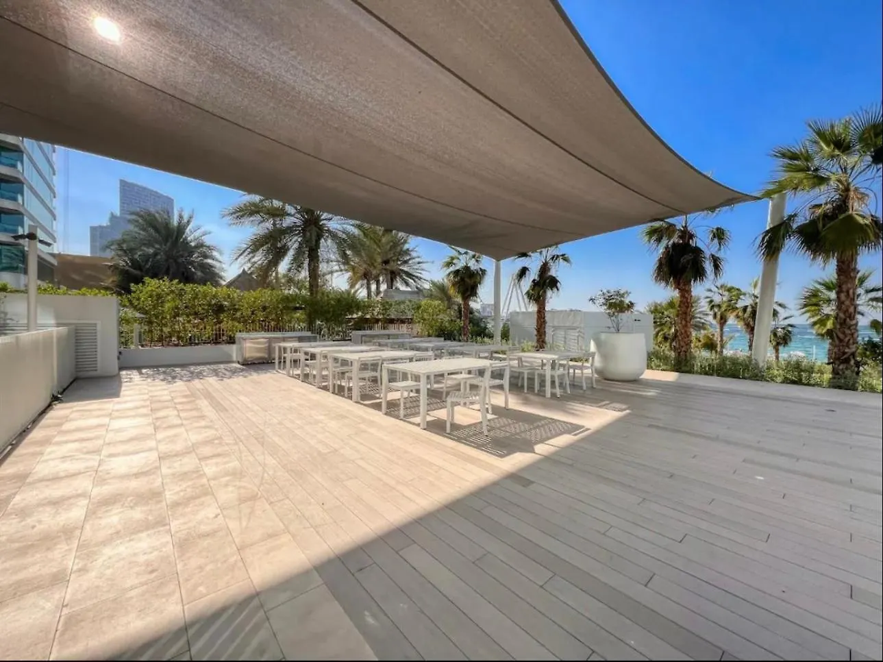 La Vie Beach Front Jbr Apartment By Happy Season Dubai