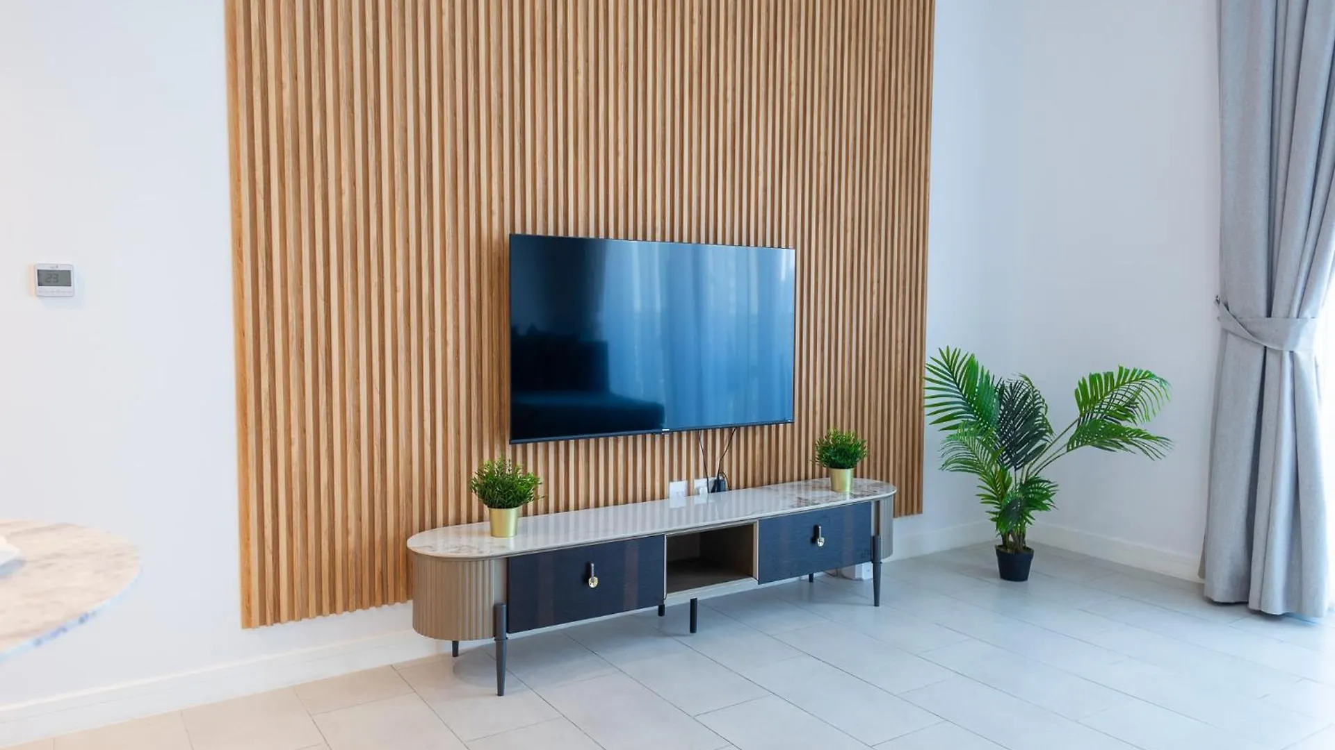 La Vie Beach Front Jbr Apartment By Happy Season Dubai United Arab Emirates